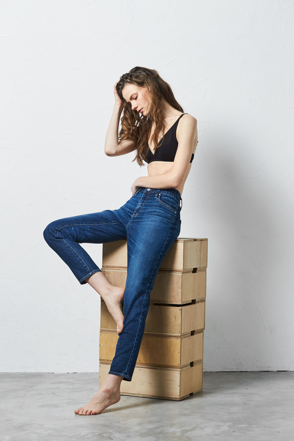 LOOK 01
