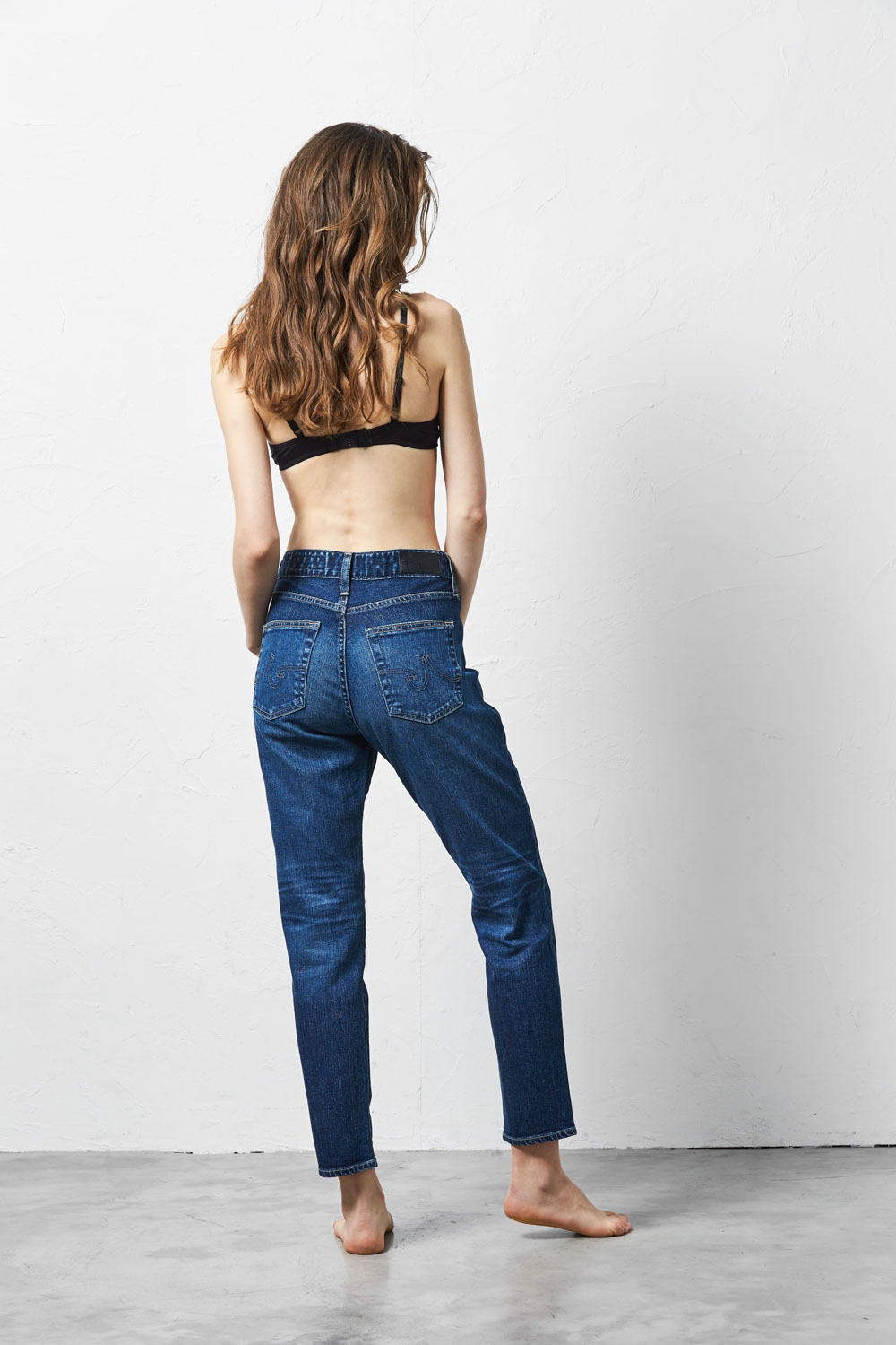 LOOK 02