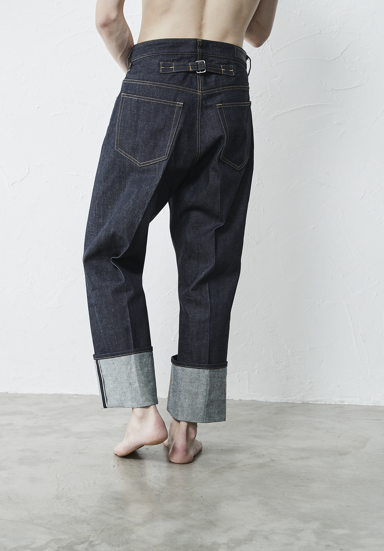 LOOK 12