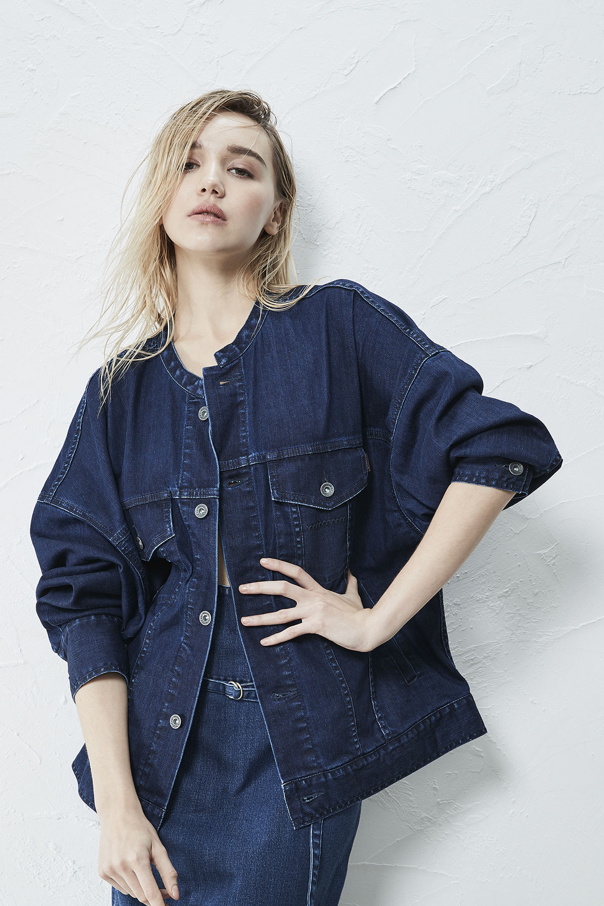 LOOK 32