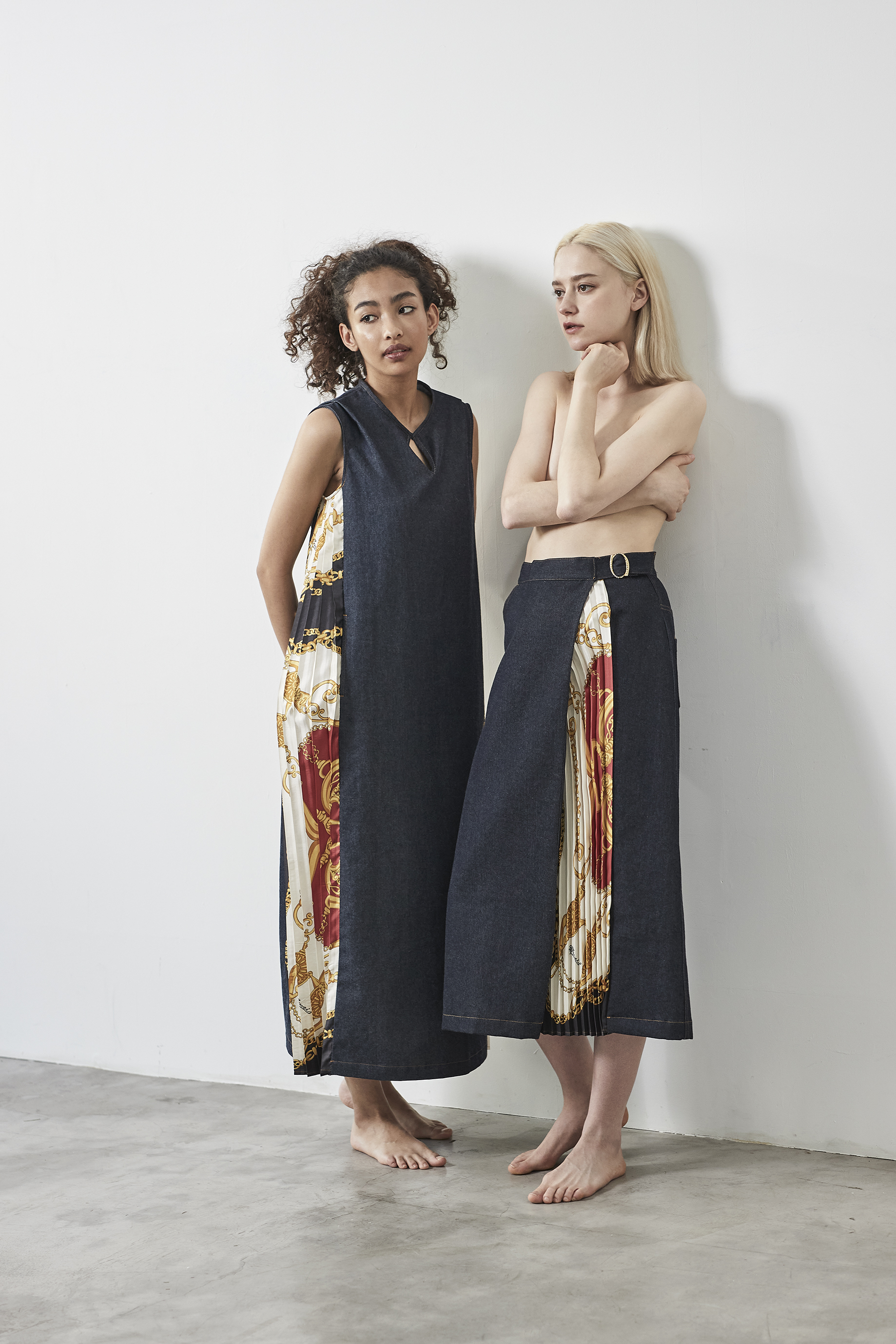 LOOK 01