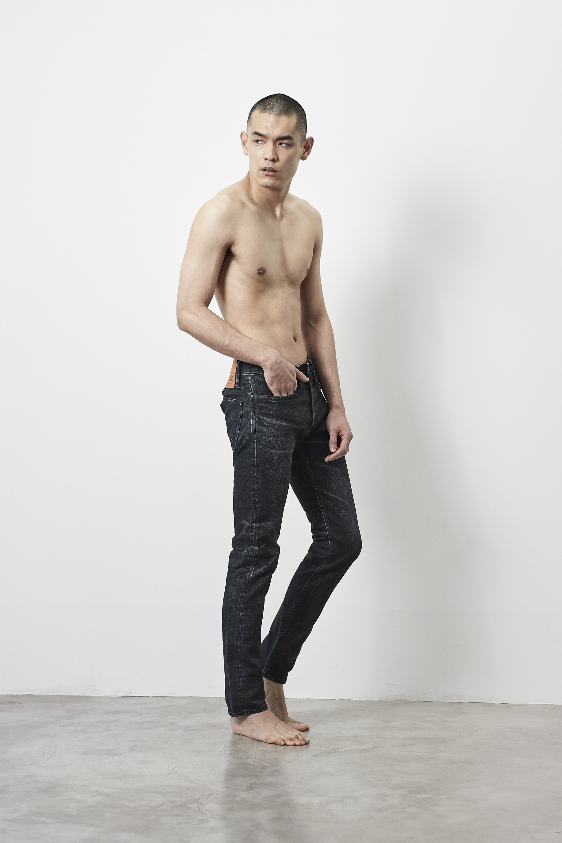 LOOK 12
