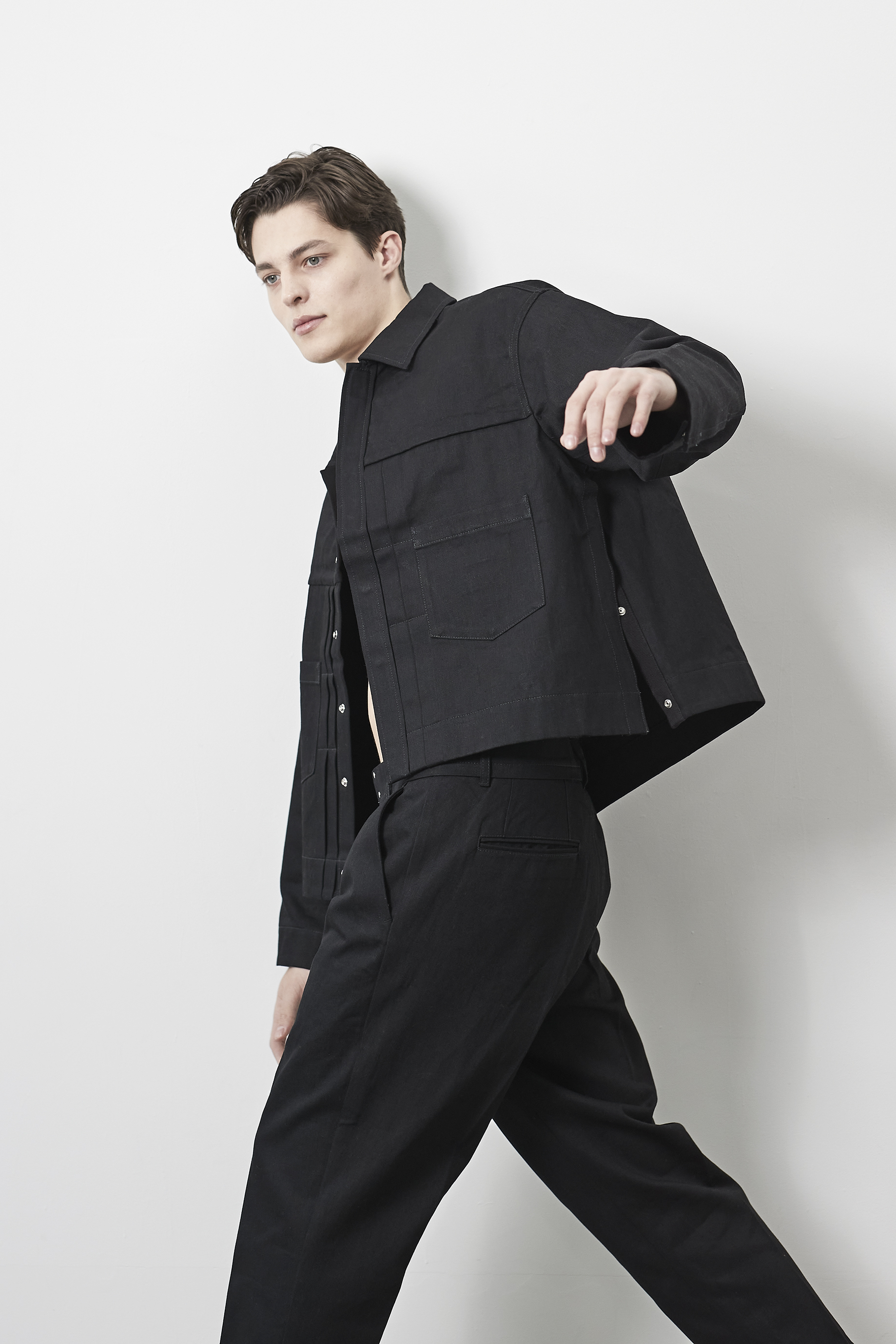 LOOK 17