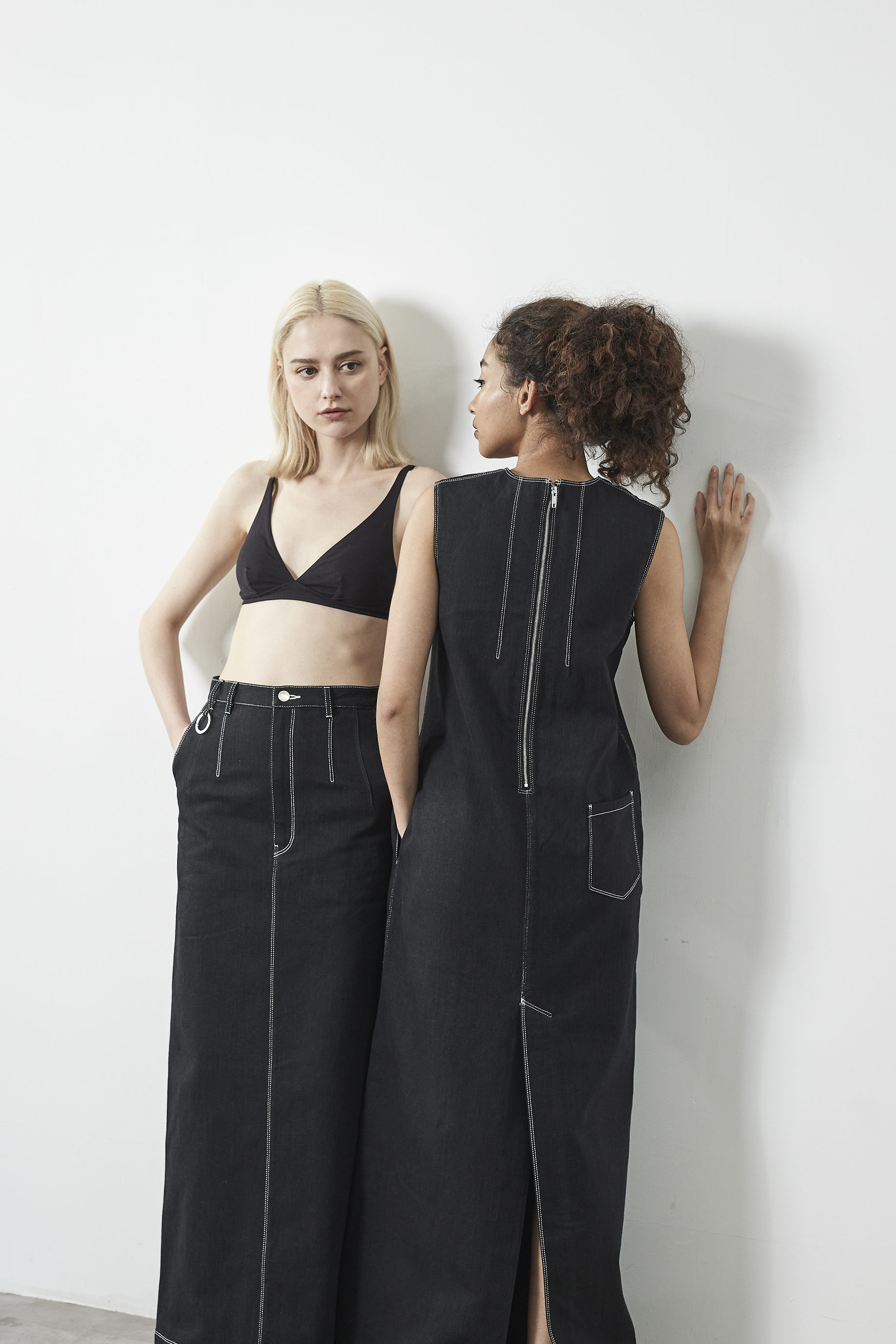 LOOK 02