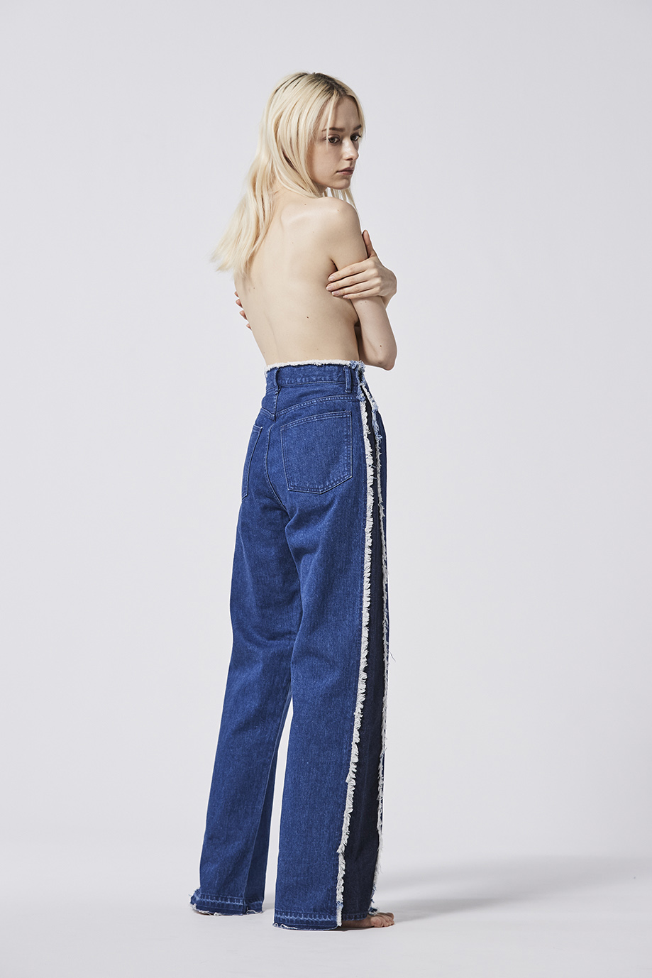 LOOK 09