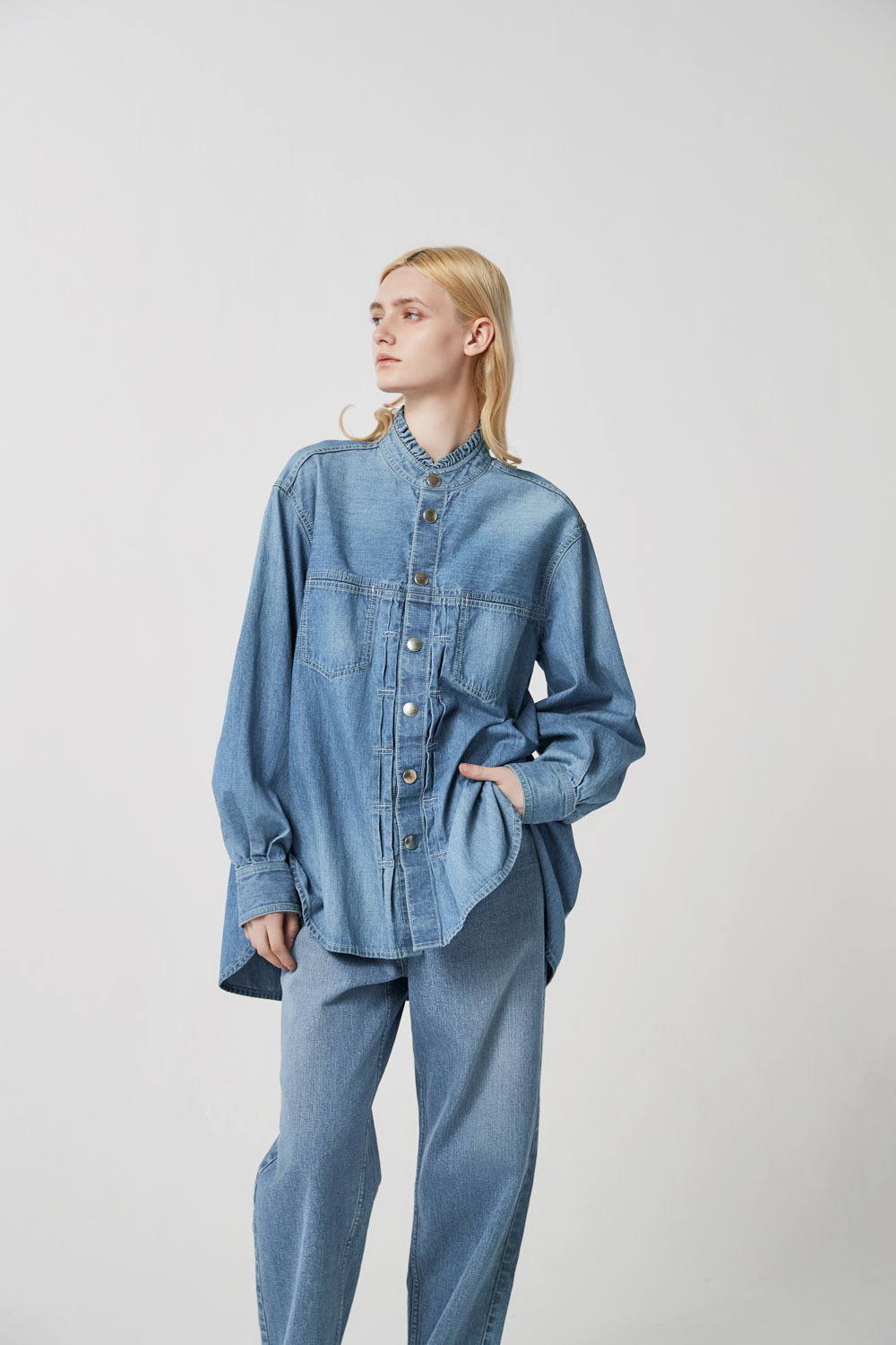 LOOK 44