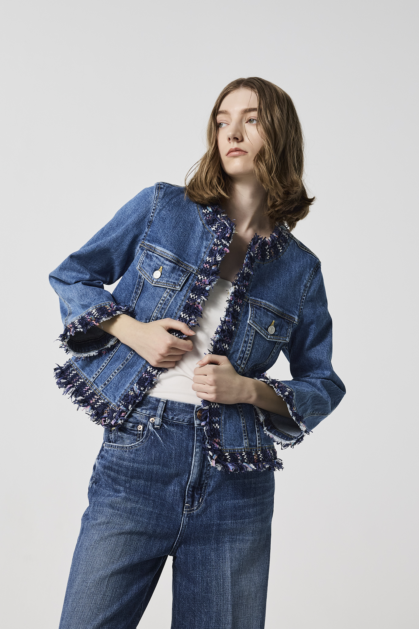 LOOK 01