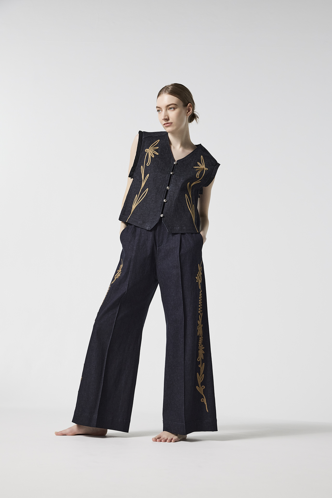 LOOK 38